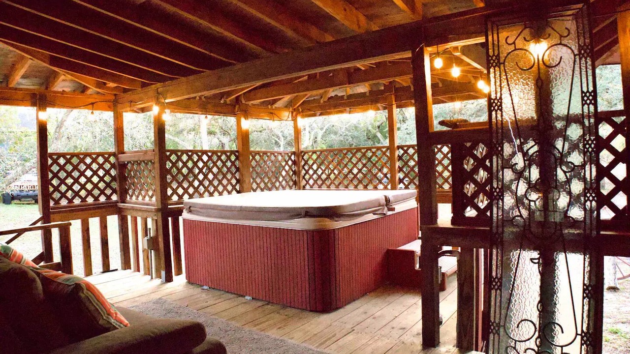Photo of Outdoor in Ridge Manor