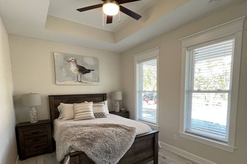 Photo of Bedroom in Panacea