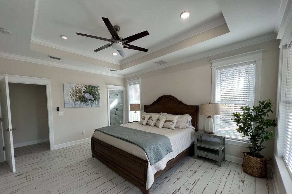 Photo of Bedroom in Panacea