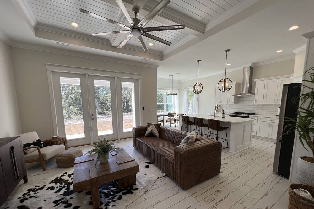 Photo of Livingroom in Panacea