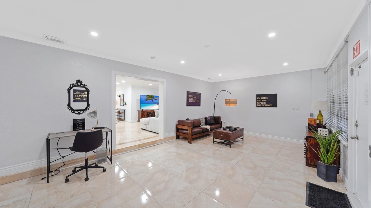 Photo of Others in Hollywood Hills