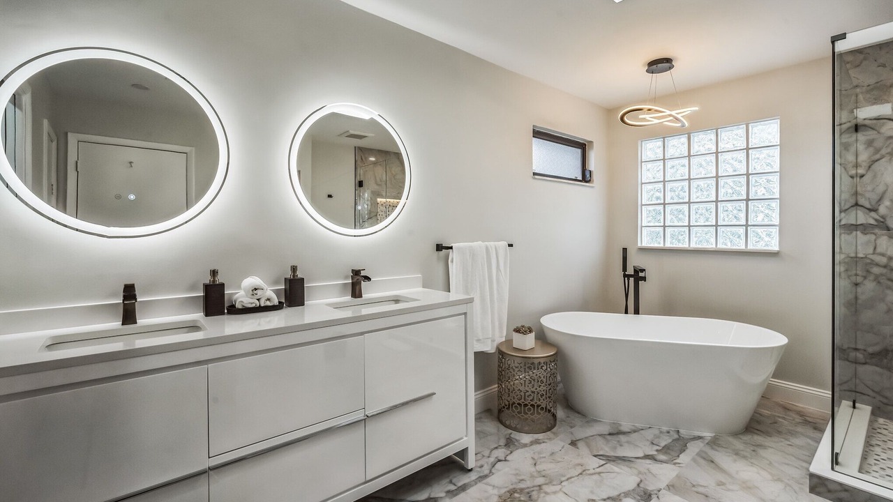 Photo of Bathroom in Imperial Point