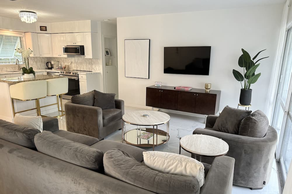 Photo of Livingroom in Parker Ridge
