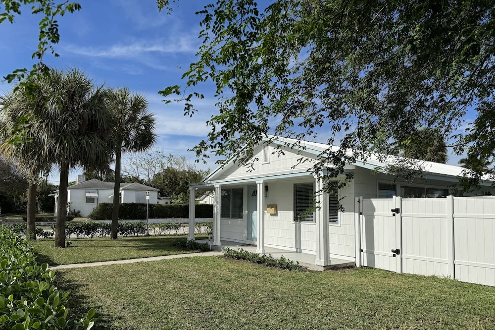 Photo of Outdoor in Parker Ridge