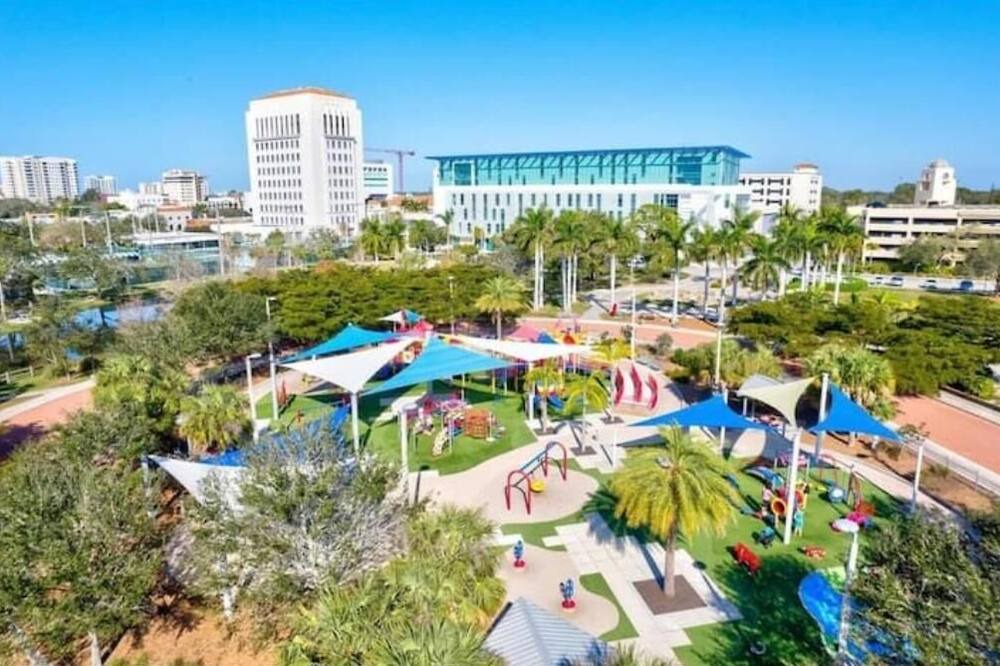 Photo of Outdoor in Park East
