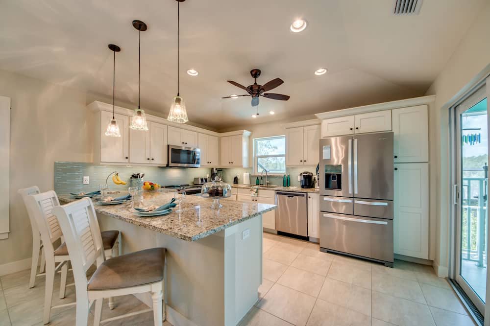 Photo of Kitchen in Beachview Country Club Estates