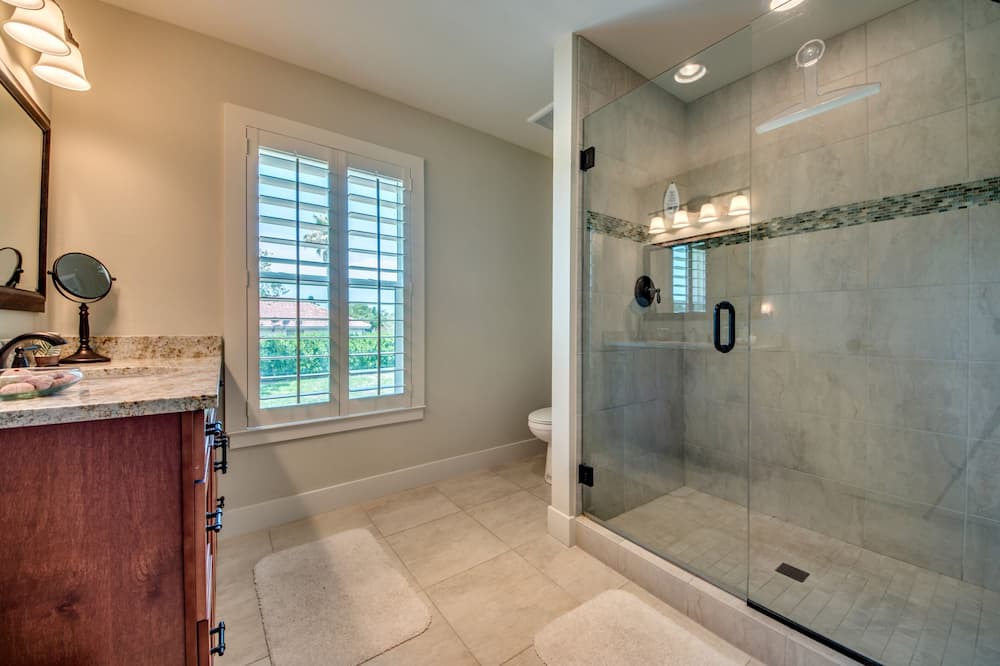 Photo of Bathroom in Beachview Country Club Estates
