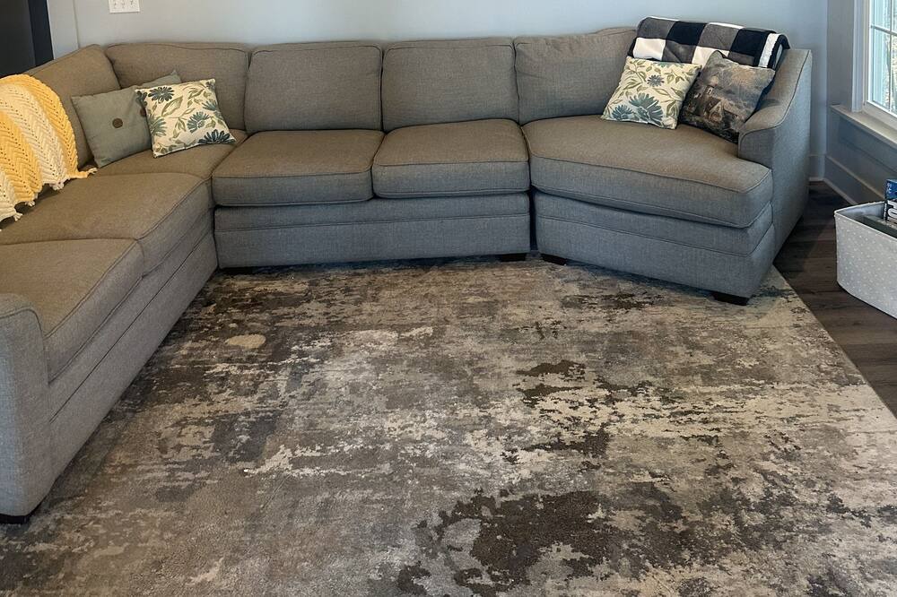 Photo of Livingroom in Enterprise