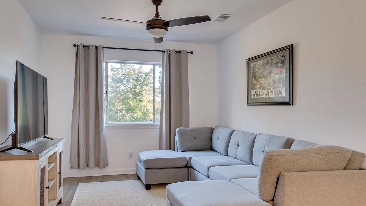 Photo of Livingroom in National Hills