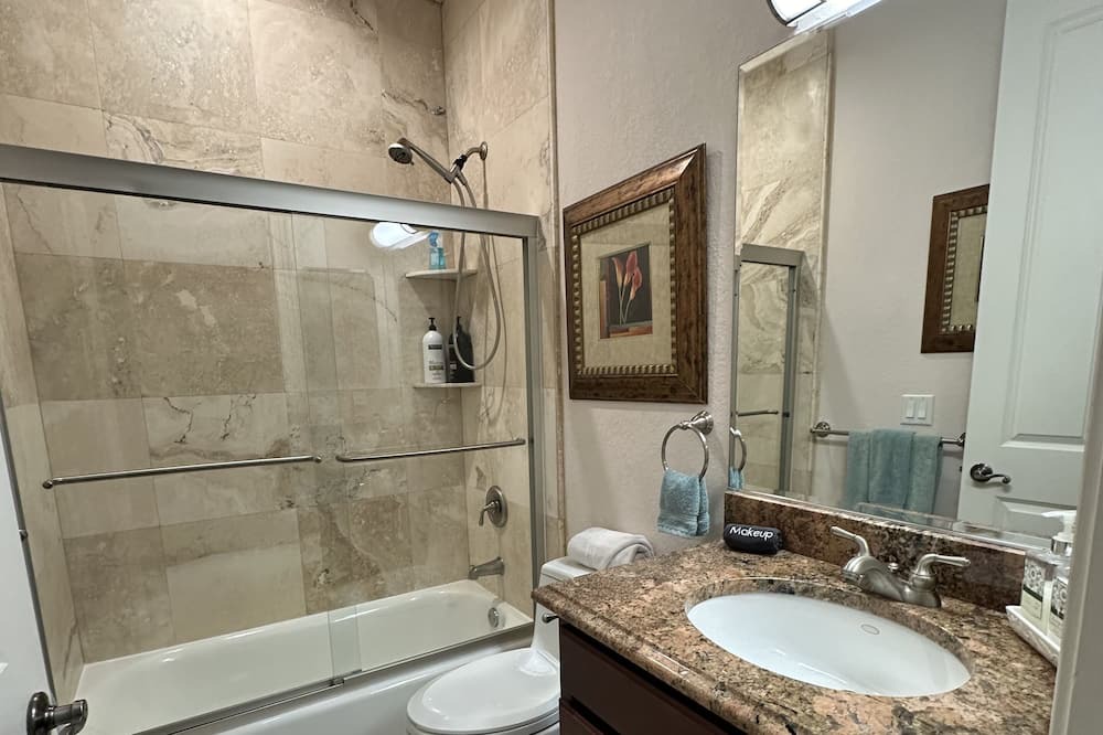 Photo of Bathroom in Indian River Residence