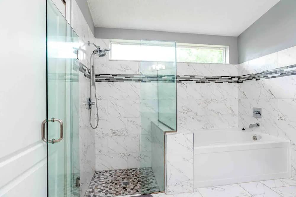 Photo of Bathroom in Fairvilla