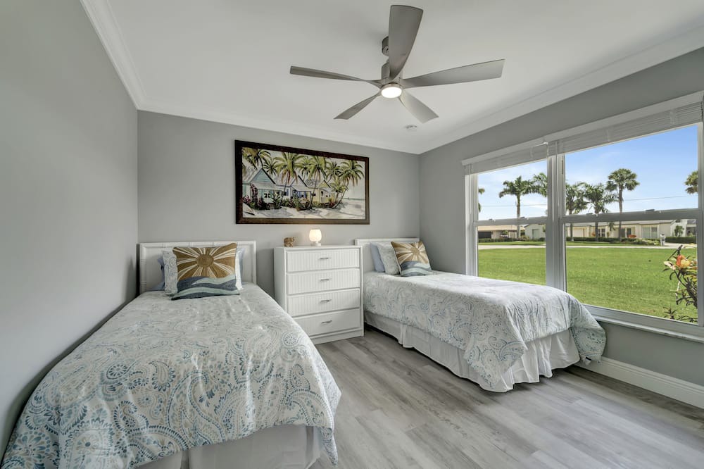 Photo of Bedroom in Fort Myers Shores