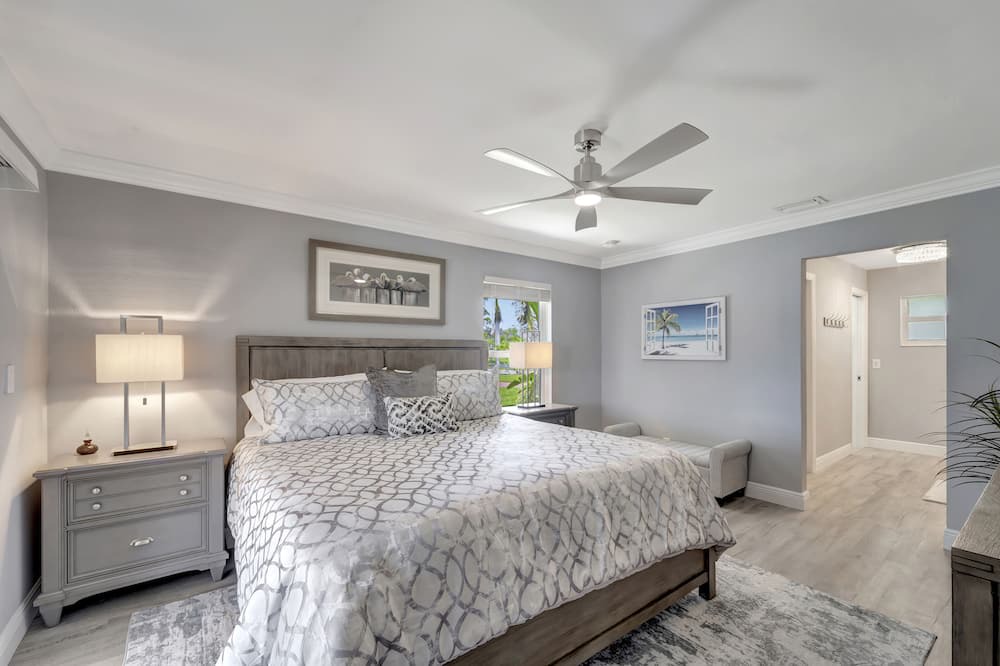 Photo of Bedroom in Fort Myers Shores