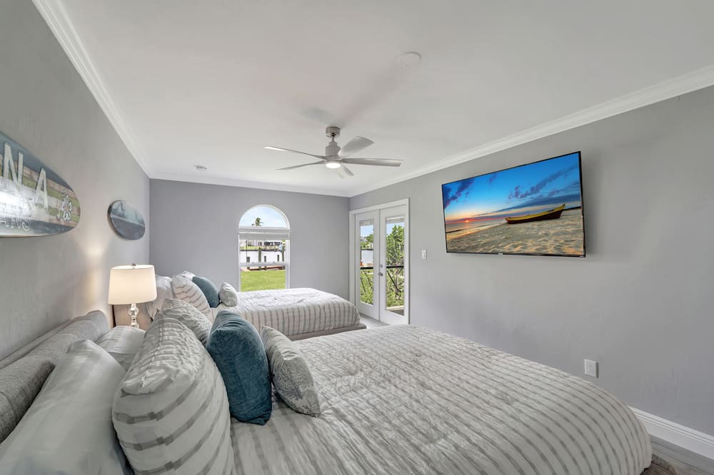 Photo of Bedroom in Fort Myers Shores