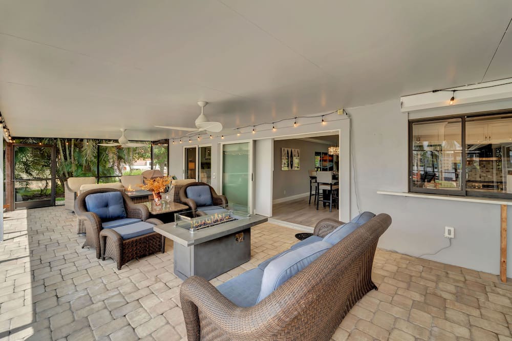 Photo of Livingroom in Fort Myers Shores