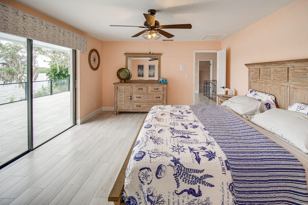 Photo of Bedroom in Fort Myers Shores