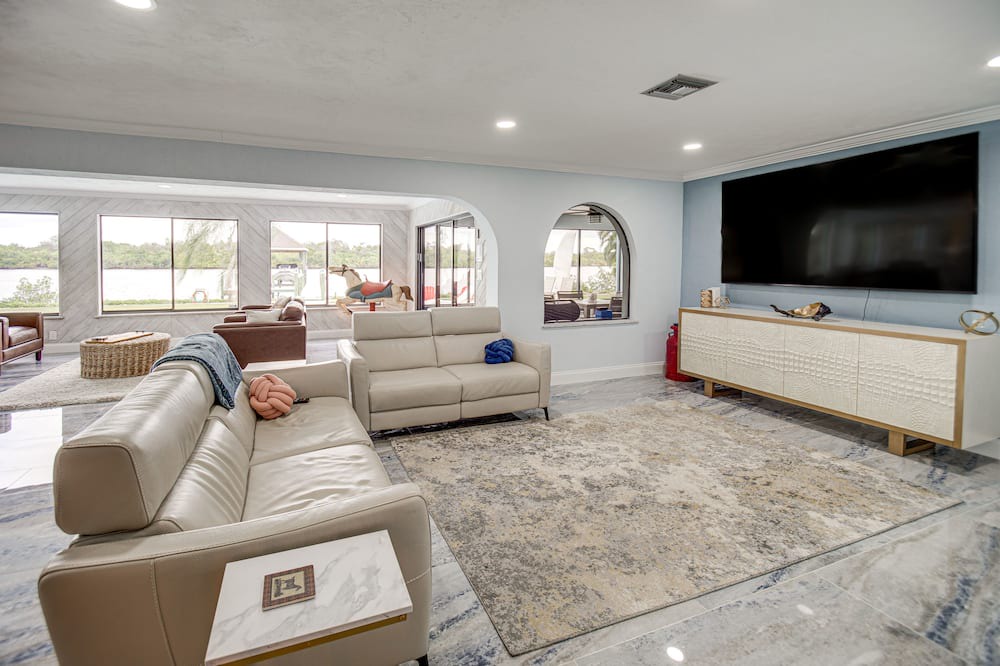 Photo of Livingroom in Fort Myers Shores