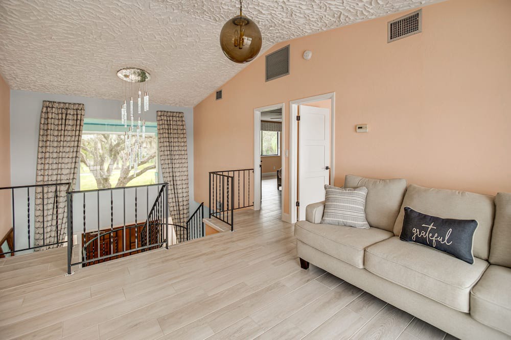 Photo of Livingroom in Fort Myers Shores