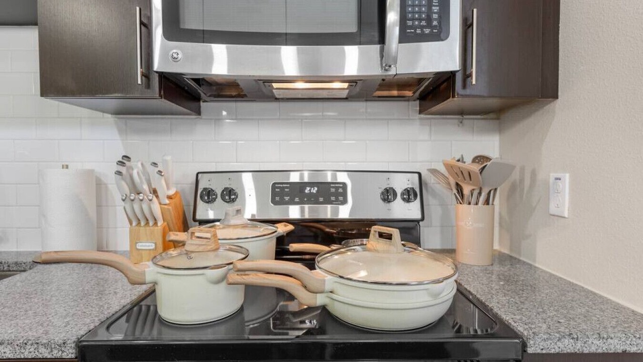 Photo of Kitchen in Courier City - Oscawana