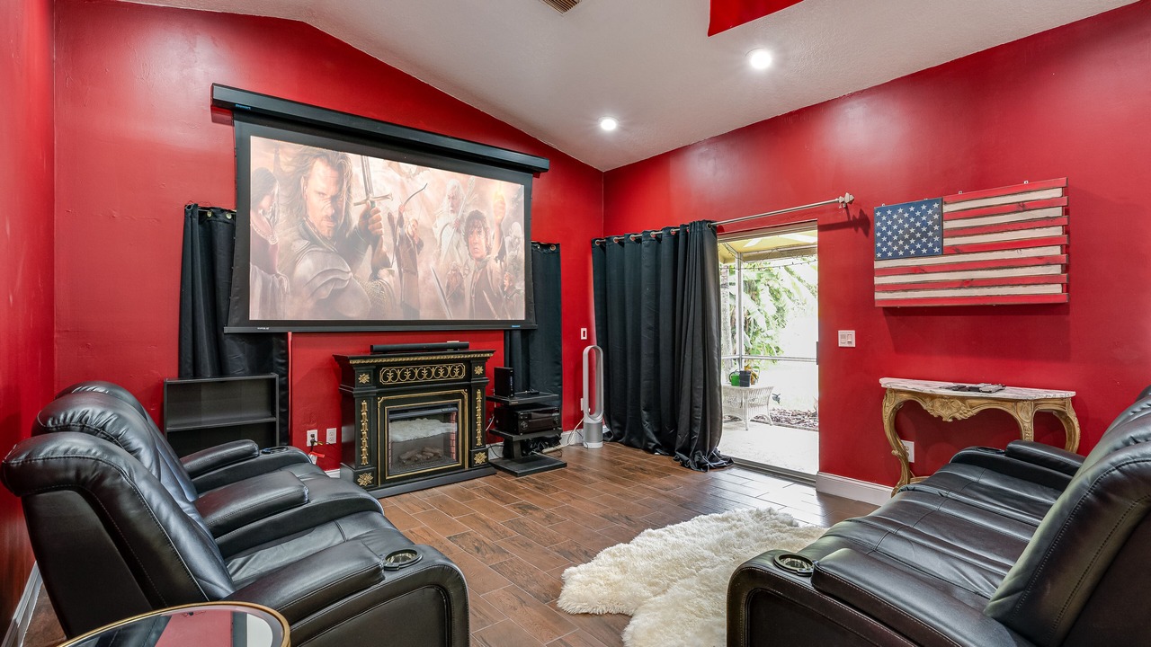 Photo of Livingroom in Greenview Shores