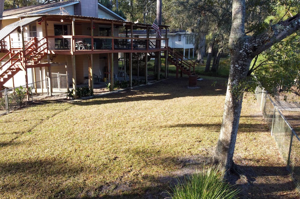 Photo of Outdoor in Bell