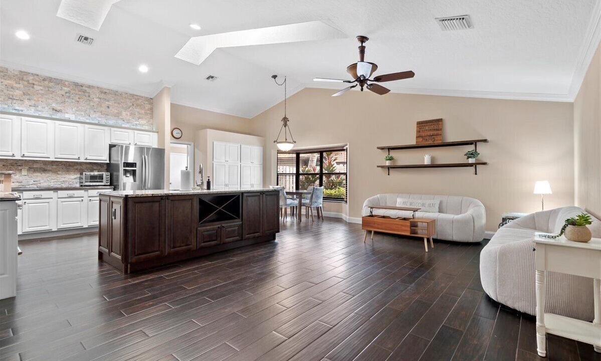 Photo of Kitchen in Greenview Shores