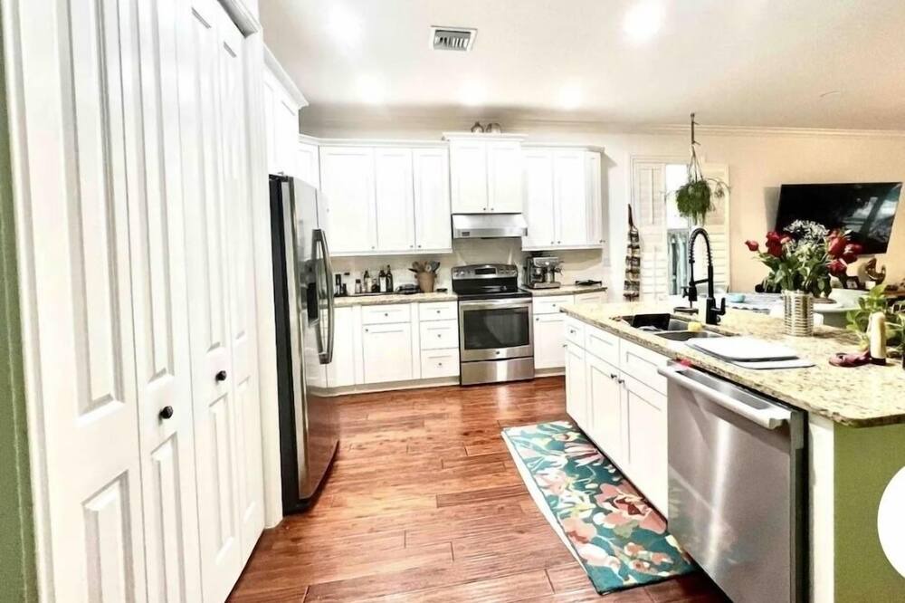 Photo of Kitchen in Riverwalk