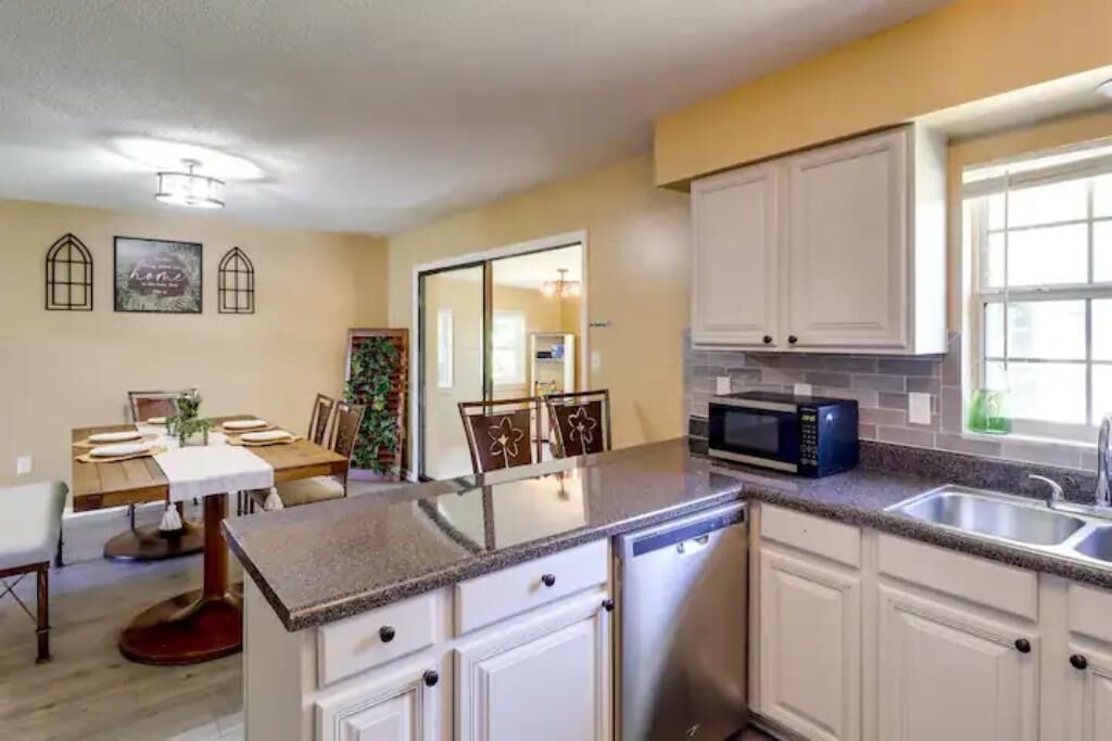 Photo of Kitchen in Silver Springs Shores