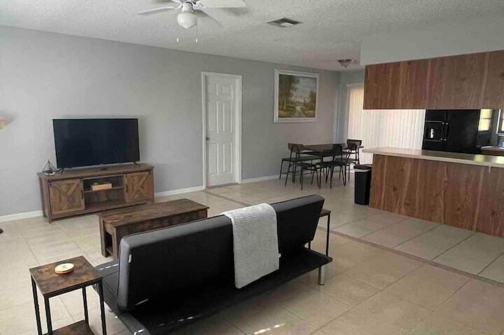 Photo of Others in Florida Ridge