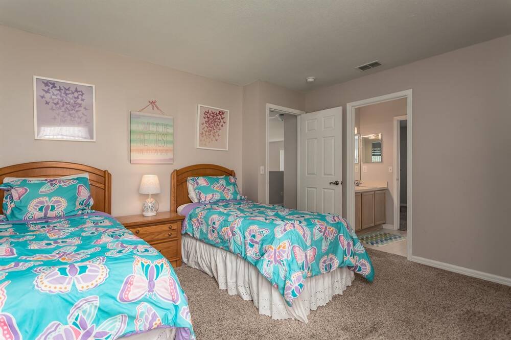 Photo of Others in Lake Davenport Estates