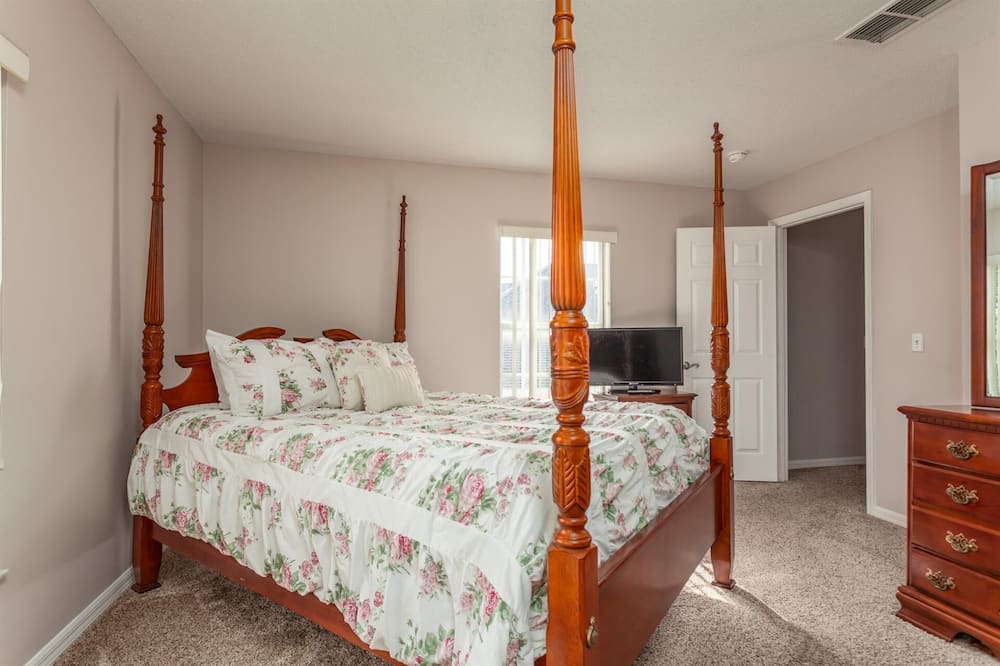 Photo of Others in Lake Davenport Estates