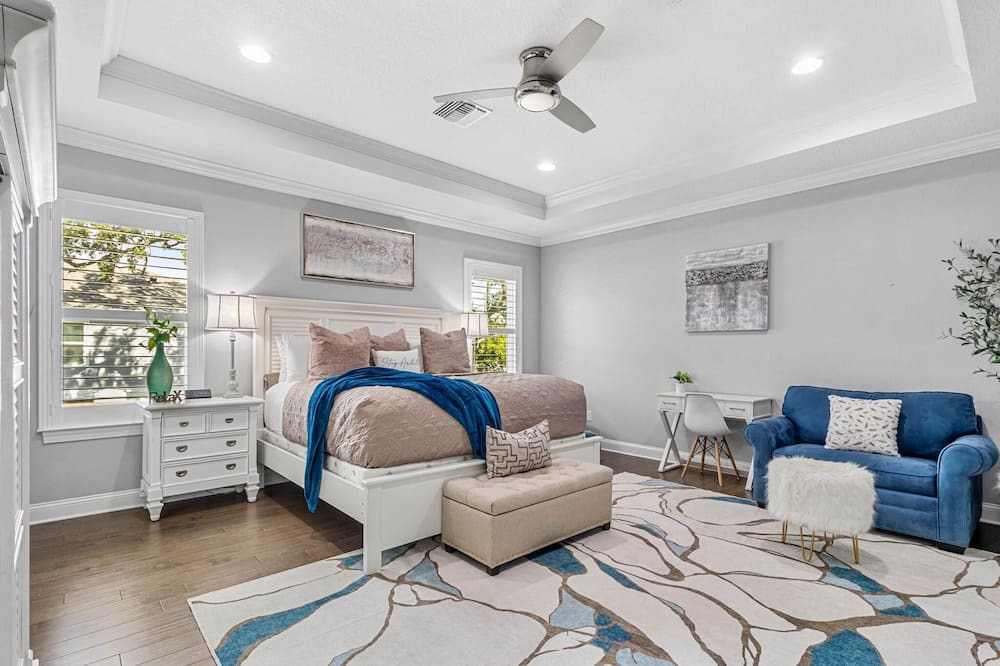Photo of Livingroom in SoHo