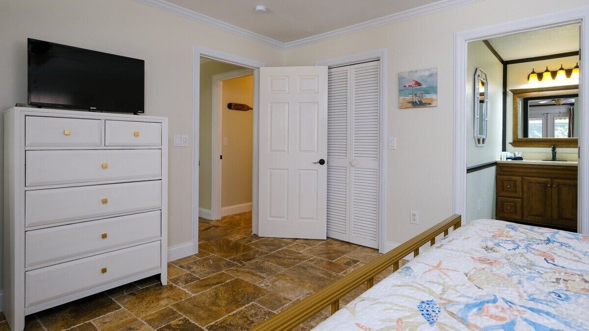 Photo of Others in Gulf Gate Estates