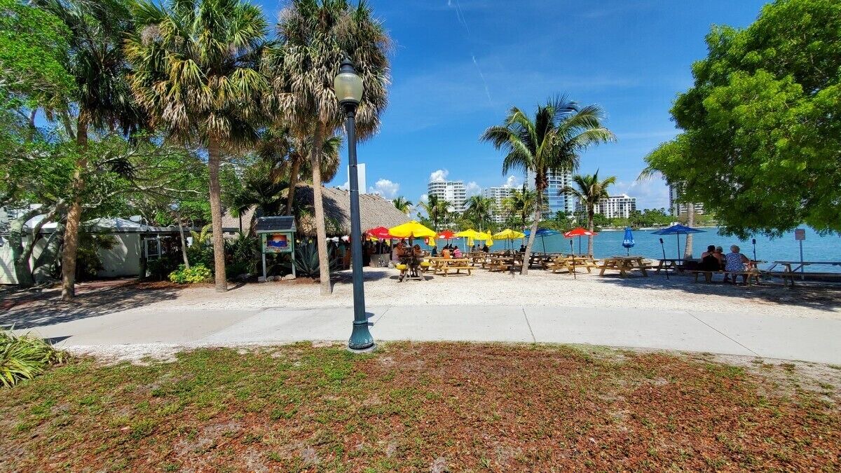 Photo of Outdoor in Gulf Gate Estates