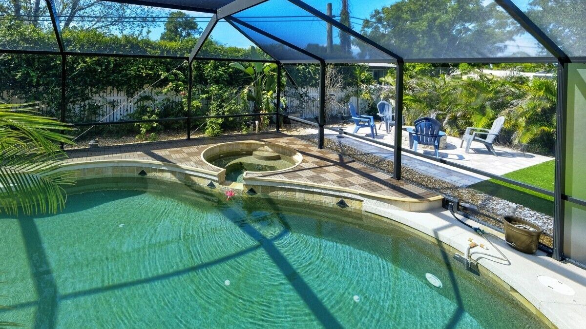 Photo of Outdoor in Gulf Gate Estates