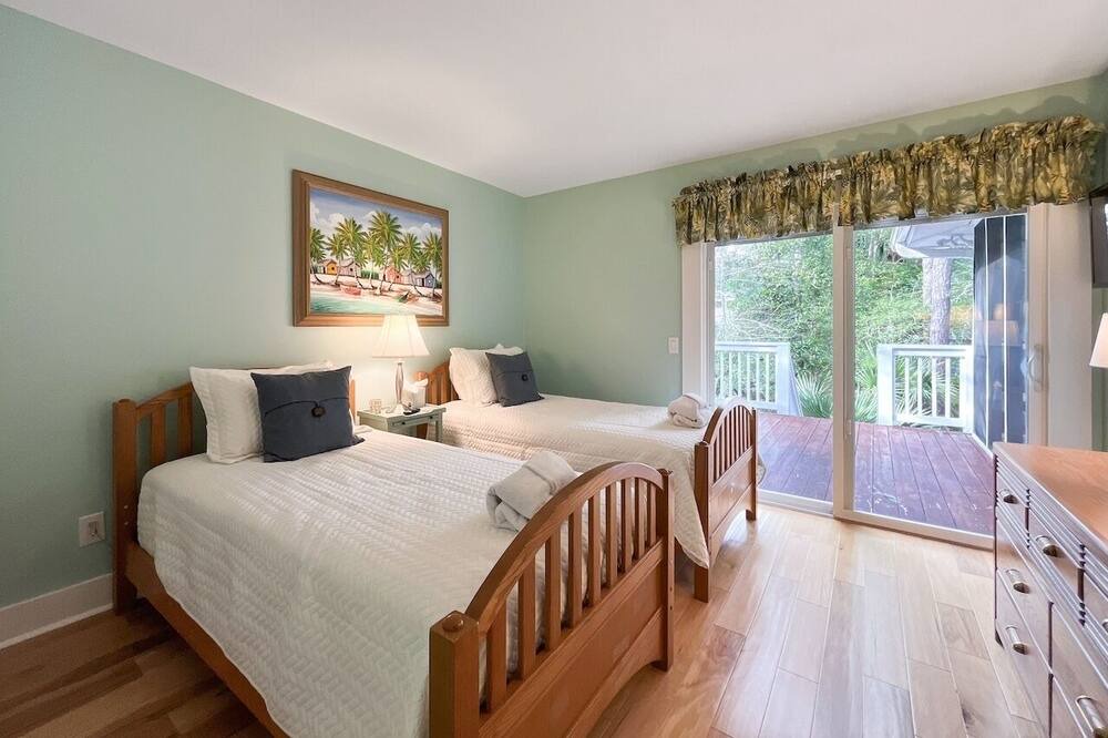 Photo of Bedroom in Twin Oaks