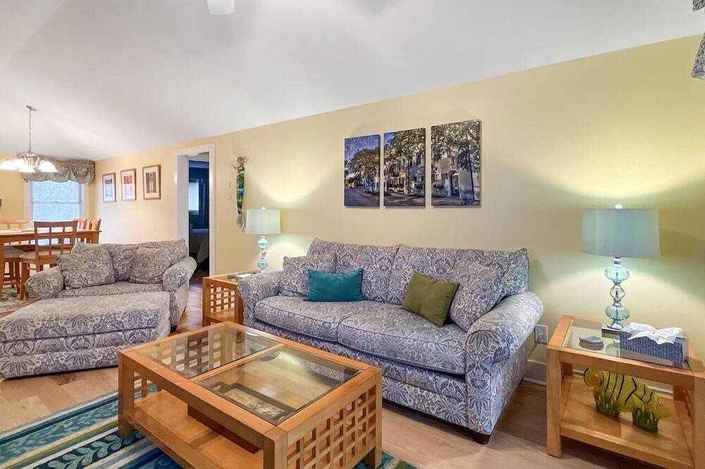 Photo of Bedroom in Twin Oaks