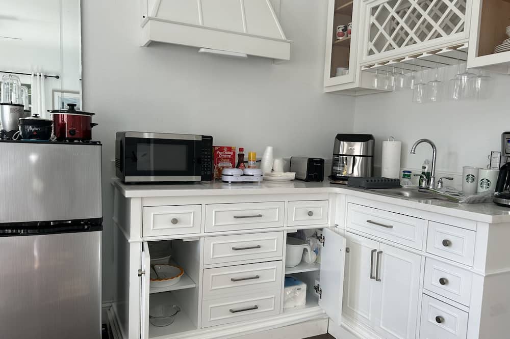Photo of Kitchen in Fort George Island