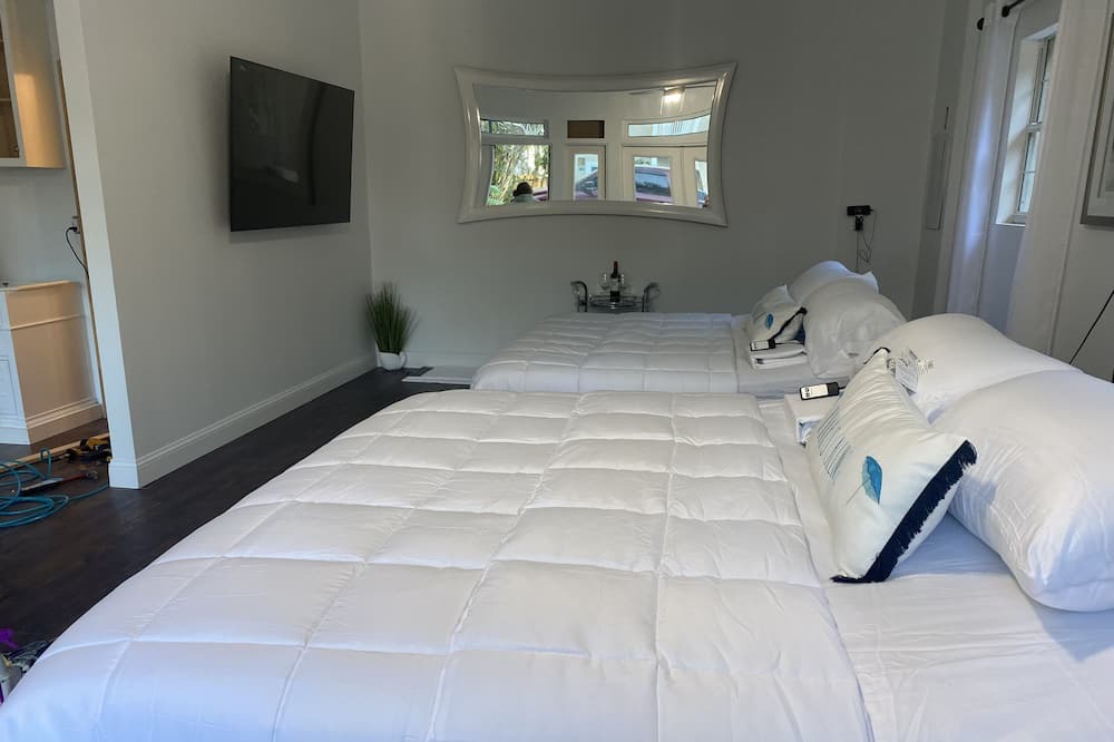 Photo of Bedroom in Fort George Island