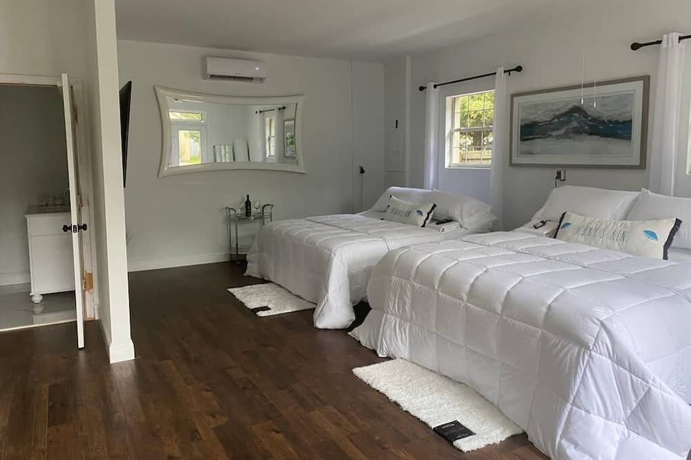 Photo of Bedroom in Fort George Island