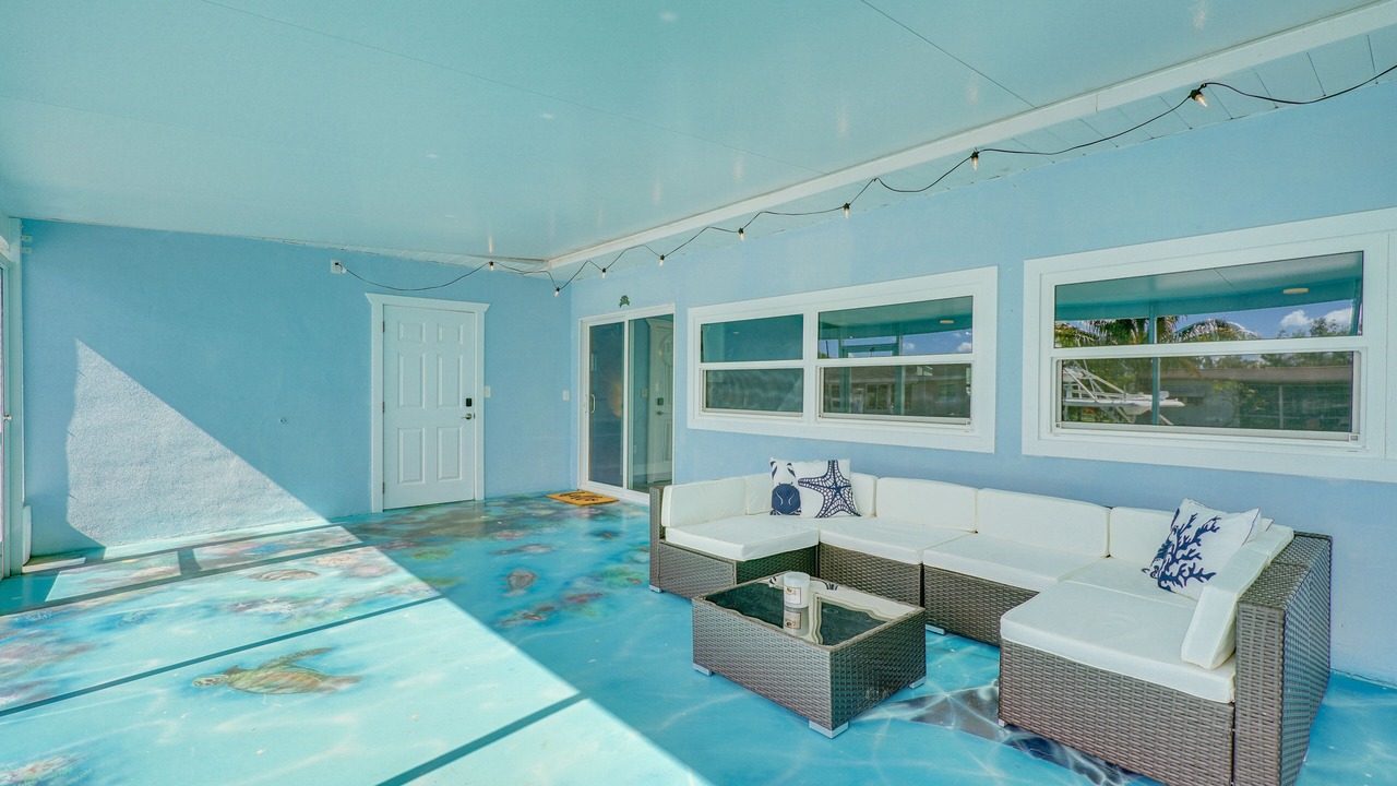 Photo of Patio Balcony in Lochmoor Waterway Estates