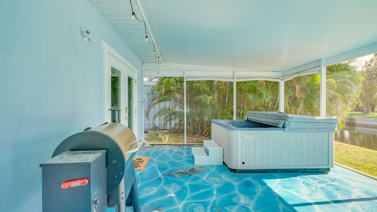 Photo of Outdoor in Lochmoor Waterway Estates