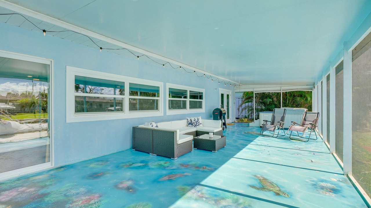 Photo of Patio Balcony in Lochmoor Waterway Estates