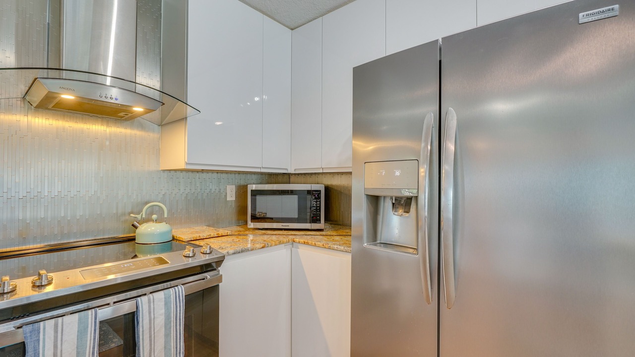 Photo of Kitchen in Lochmoor Waterway Estates