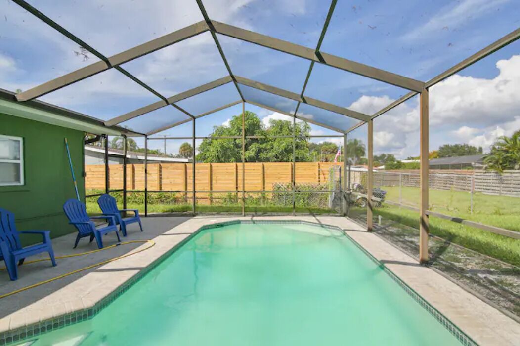 Photo of Outdoor in Gulf Gate Estates