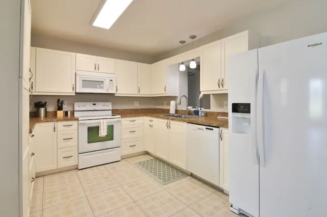 Photo of Kitchen in Gulf Gate Estates