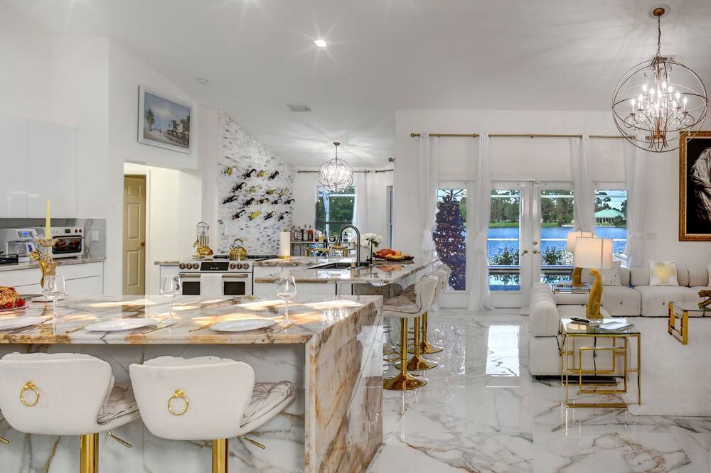 Photo of Kitchen in Greenview Shores