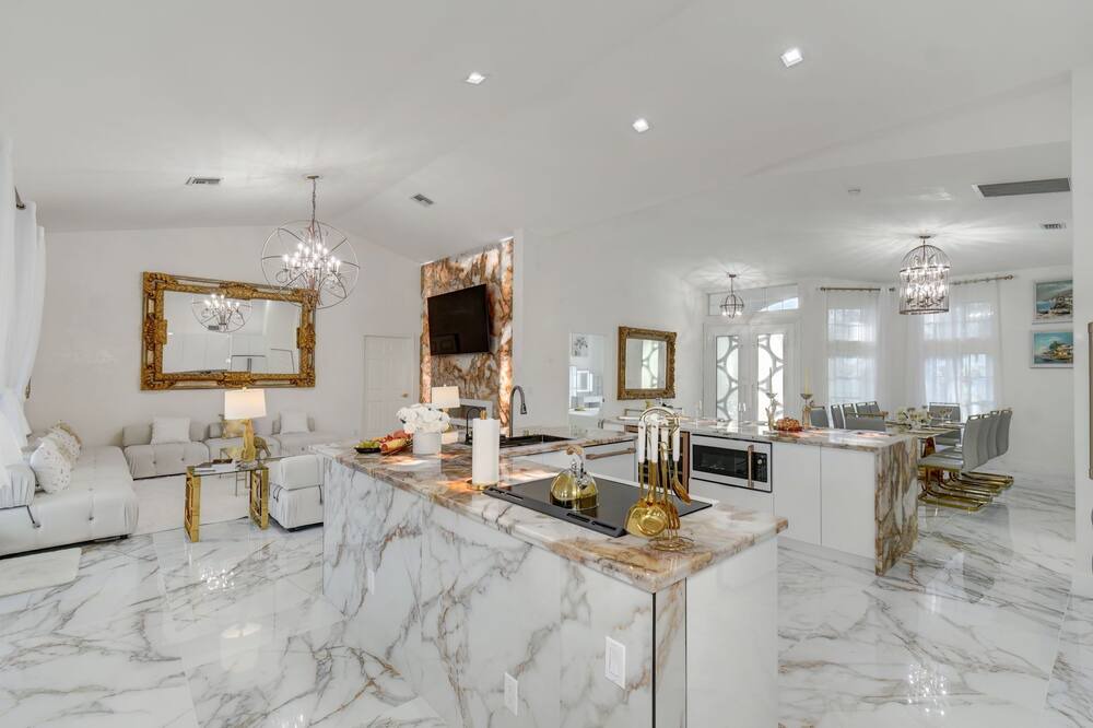 Photo of Kitchen in Greenview Shores