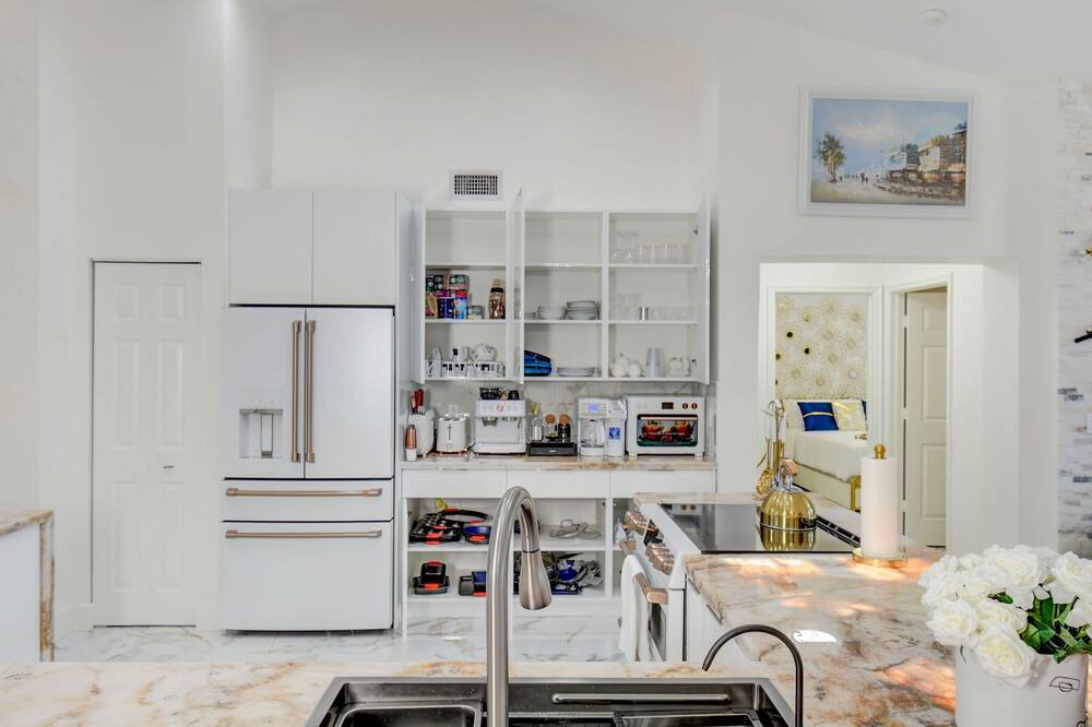 Photo of Kitchen in Greenview Shores