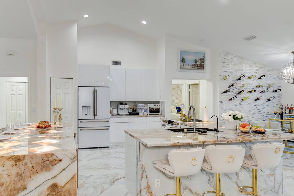 Photo of Kitchen in Greenview Shores